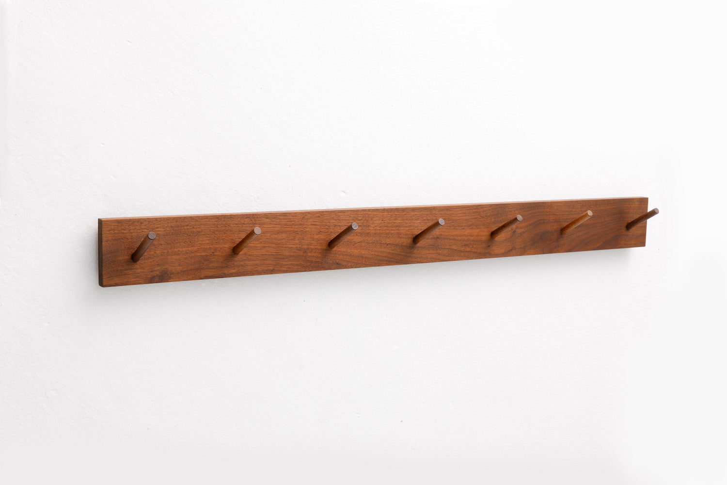 天然木の壁かけコートかけ