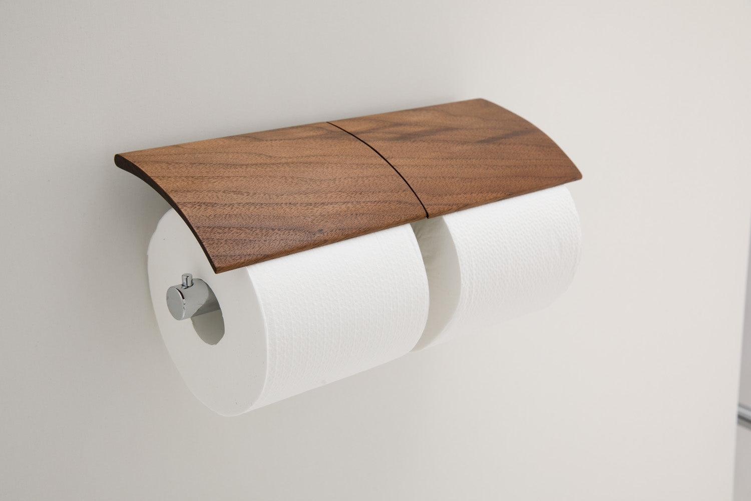 天然木のトイレットペーパーホルダー